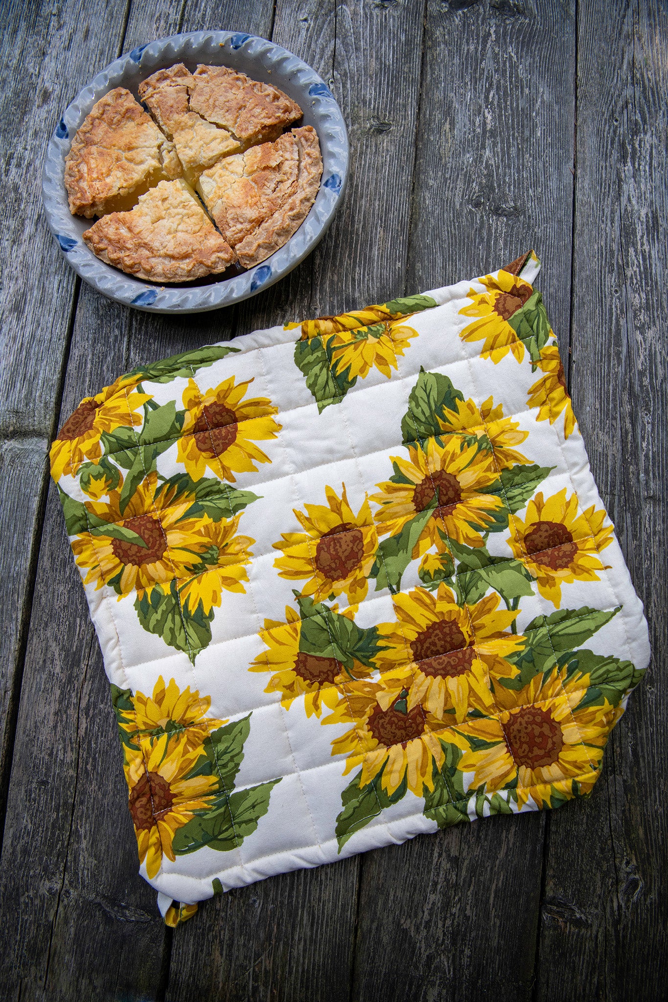 Sunflower Easy-As-Pie Carrier in Ivory - Image 3